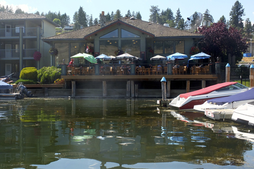 LAKESIDE CAFES & OUTDOOR MARKETS